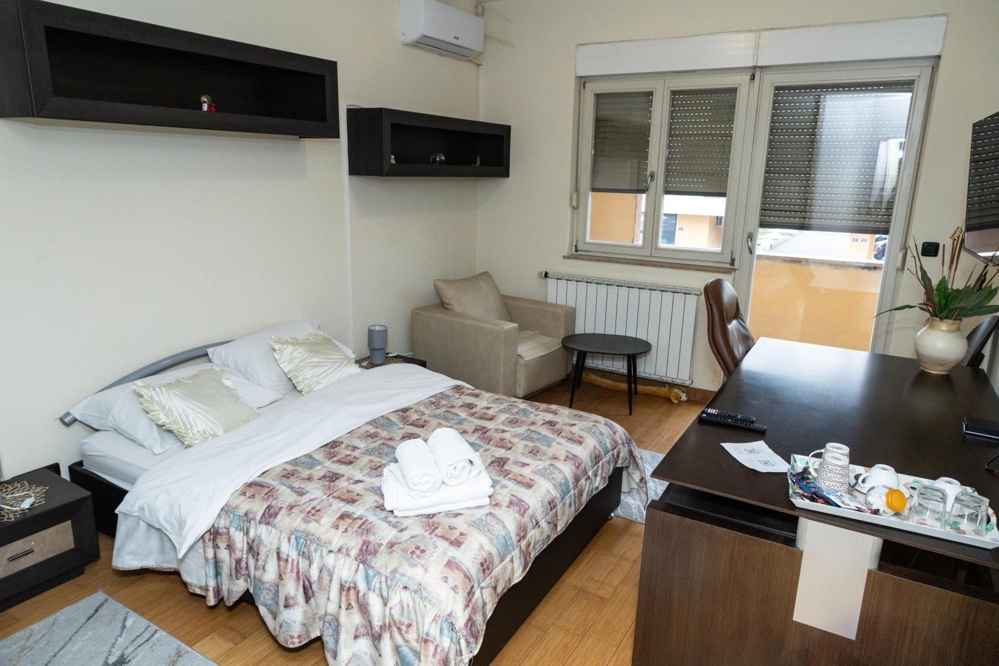 Bolek Mansion Apartman Banja Luka Kültér fotó